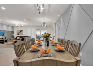 vacation-homes-florida-luxury-rentals-with-pools-games-airfvh-small-2