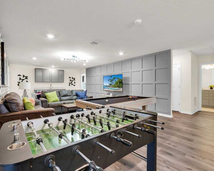 exclusive-florida-vacation-rental-offers-luxury-homes-private-pools-airfvh