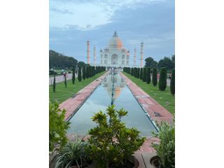 discover-the-magic-an-exotic-tour-of-the-taj-mahal-small-0