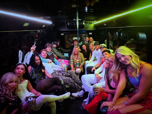 birthday-transportation-in-dallas-aux-rideshare-celebrate-in-style