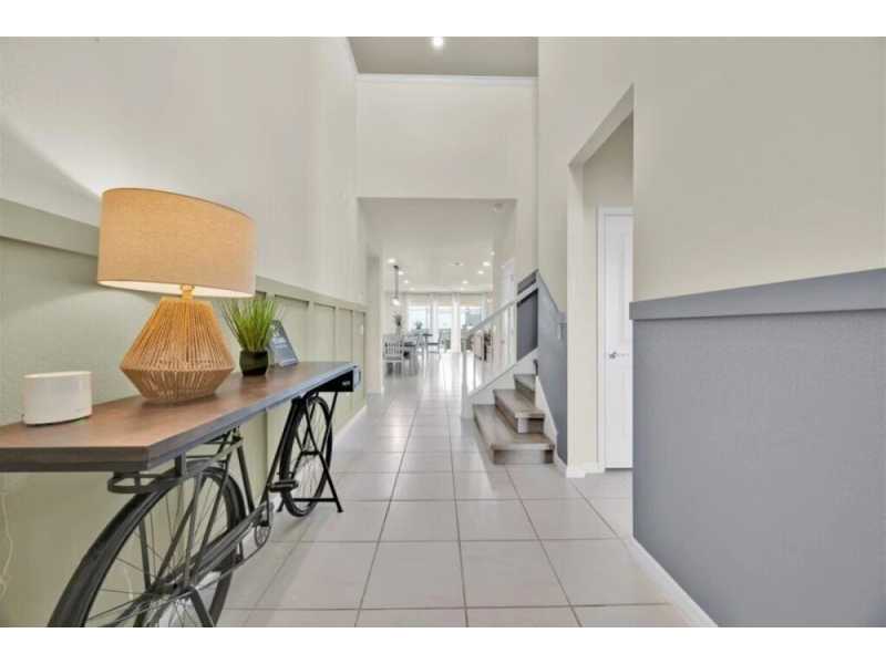 luxury-villa-vacation-florida-small-1