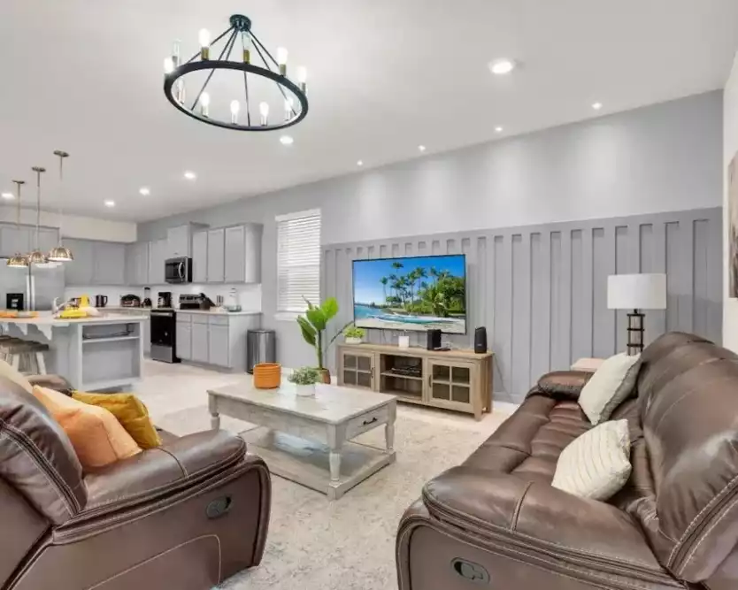 luxury-vacation-rentals-with-stunning-hardwood-flooring