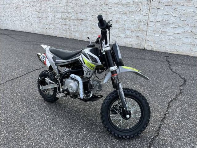 thumpstar-dirt-bikes-dont-just-ride-own-the-trails