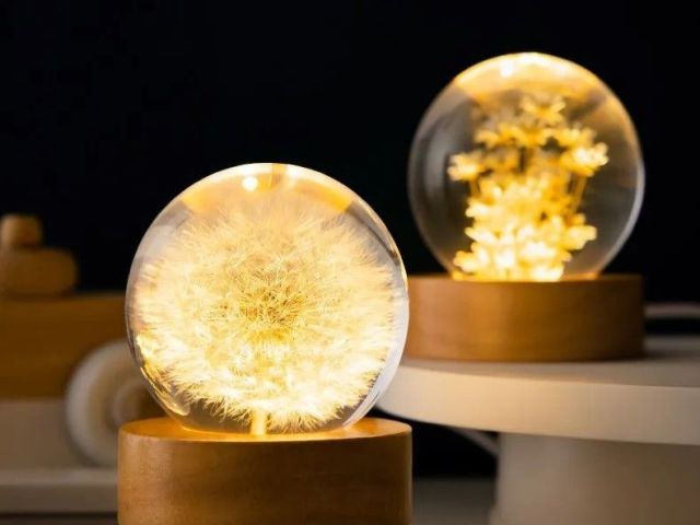 preserved-flower-crystal-orb-with-wood-base