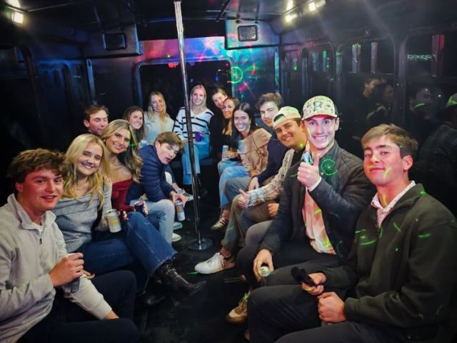 luxury-rideshare-in-austin-for-group-travel