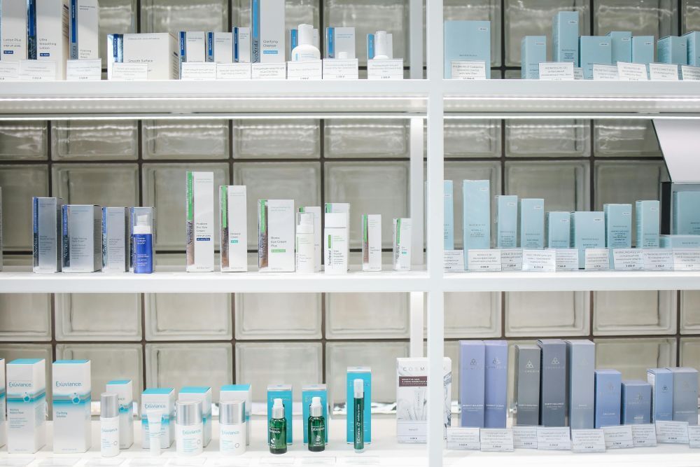 professional-cohesive-solutions-for-a-complete-luxury-brand-identity-big-0