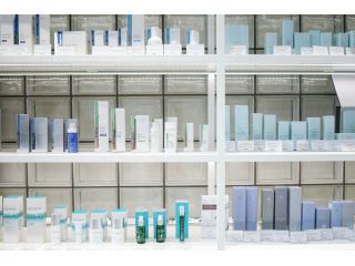 professional-cohesive-solutions-for-a-complete-luxury-brand-identity-small-0