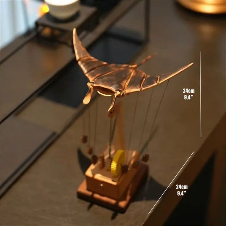 electric-bionic-manta-ray-ornament-big-1