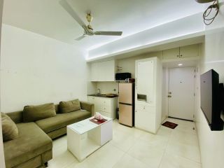 ready-furnished-2-room-apartment-bashundhara-ra-small-2