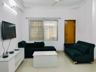 furnished-2-bedroom-serviced-apartment-for-rent-small-3