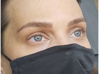 hairstroke-brows-vancouver-trusted-and-professional-brows-by-metamorphosis-small-0