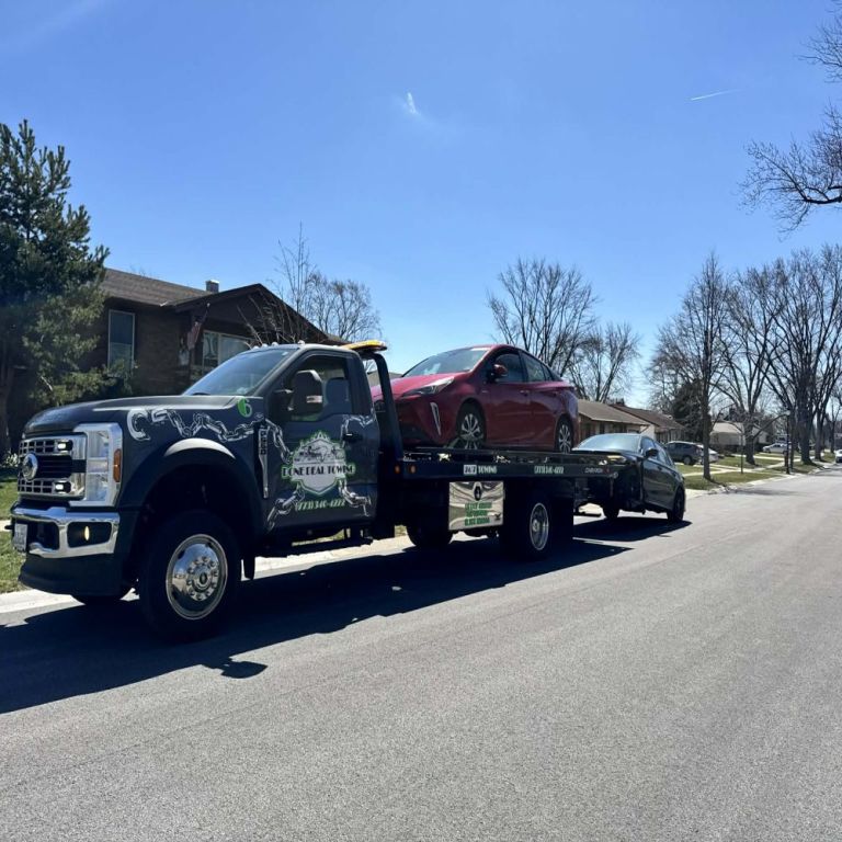 flatbed-tow-truck-in-elk-grove-village-fast-reliable-towing-big-1