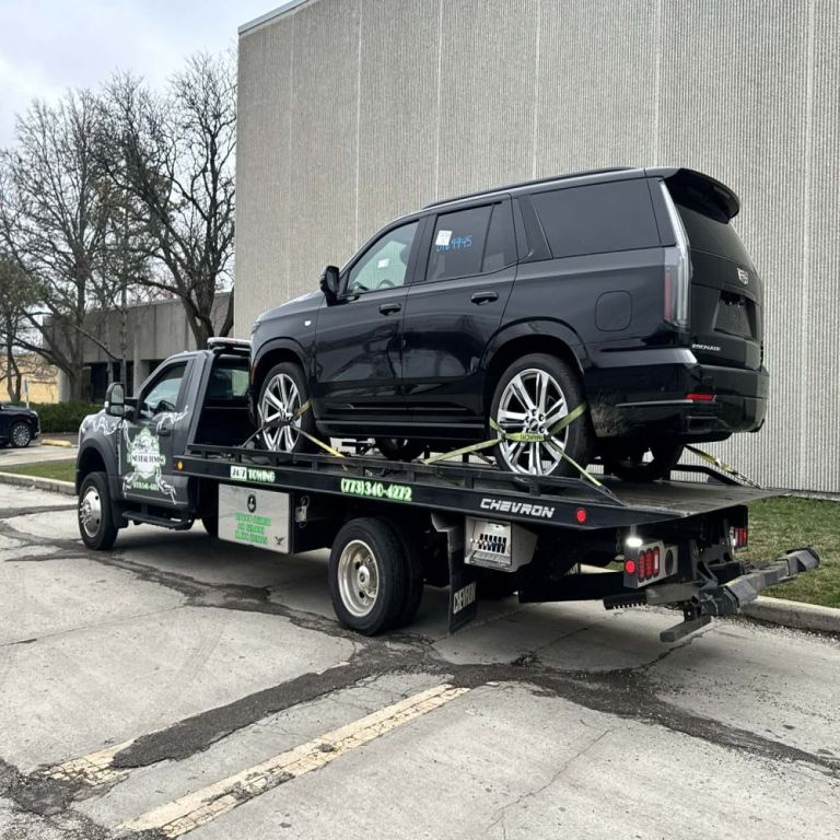 flatbed-tow-truck-in-elk-grove-village-fast-reliable-towing-big-2
