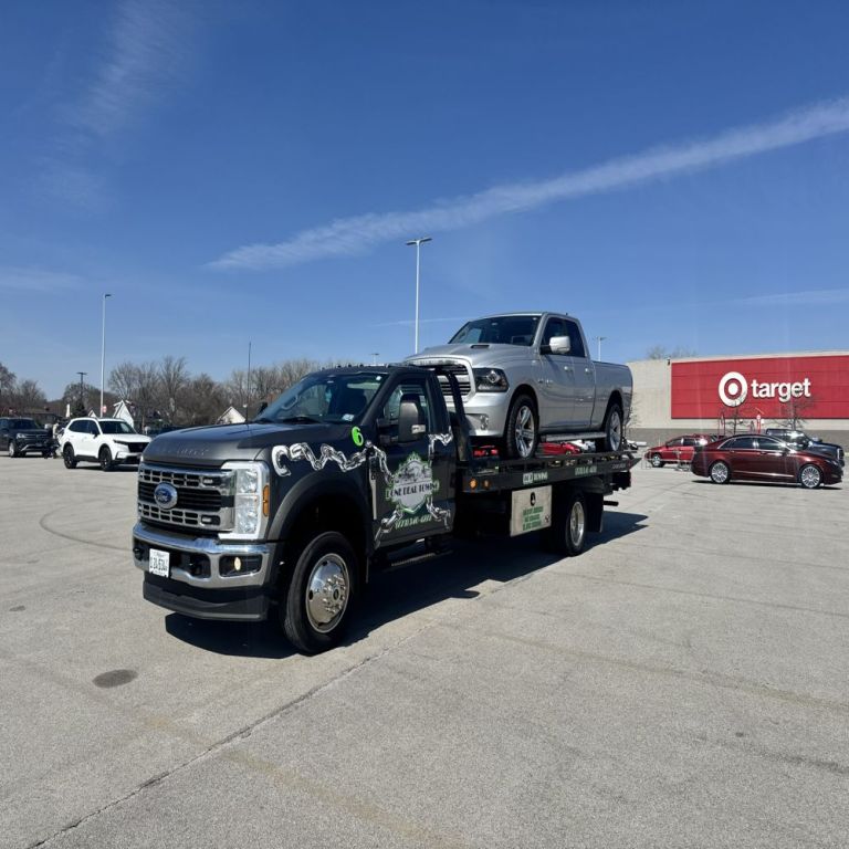 flatbed-tow-truck-in-elk-grove-village-fast-reliable-towing-big-3