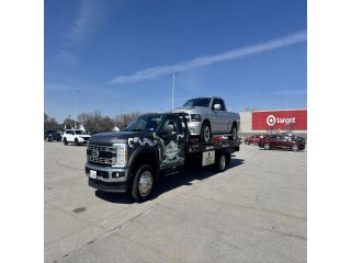 flatbed-tow-truck-in-elk-grove-village-fast-reliable-towing-small-3