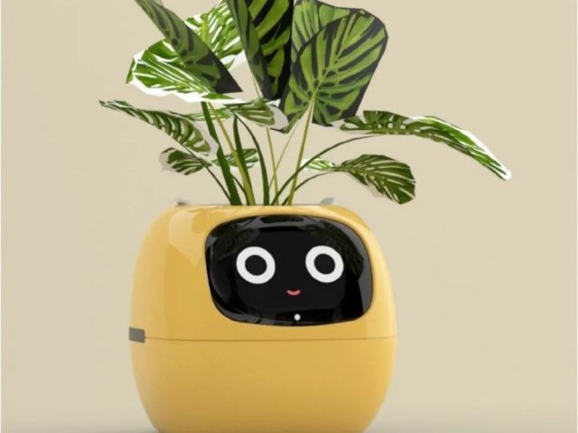 smart-planter-with-ai-7-sensors-interactive-plant-pot