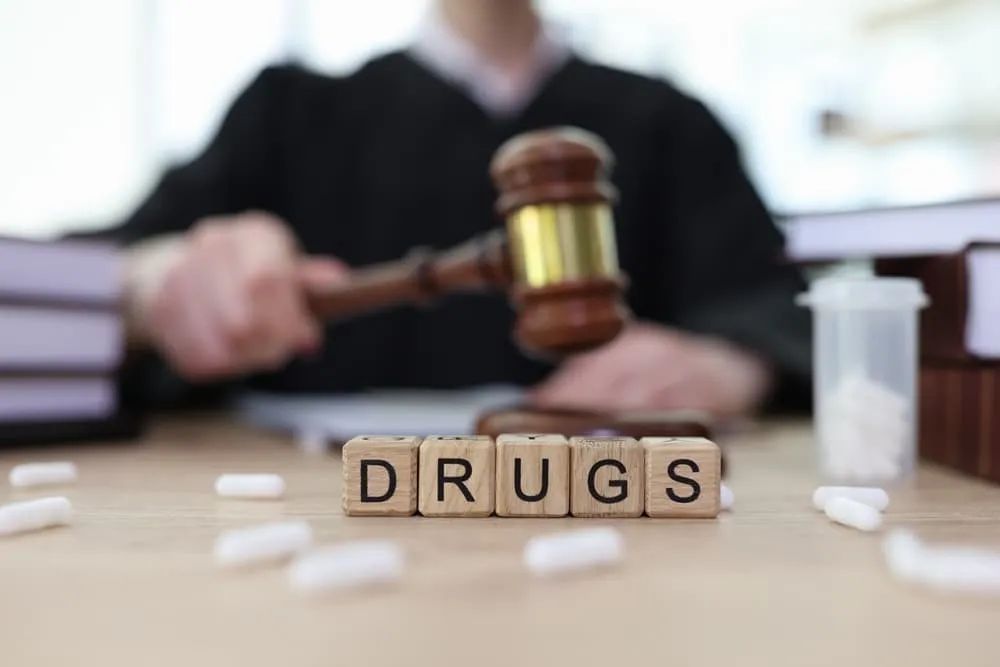 how-to-choose-the-best-crime-lawyer-big-1