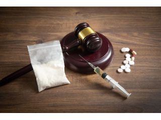 how-to-choose-the-best-crime-lawyer-small-2