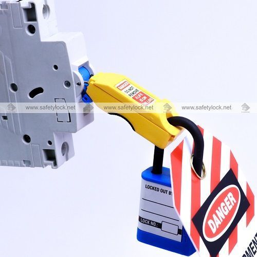 shop-premium-circuit-breaker-lockouts-for-industrial-safety-in-brazil-big-1