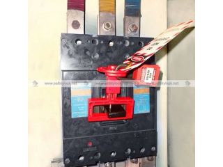 shop-premium-circuit-breaker-lockouts-for-industrial-safety-in-brazil-small-0