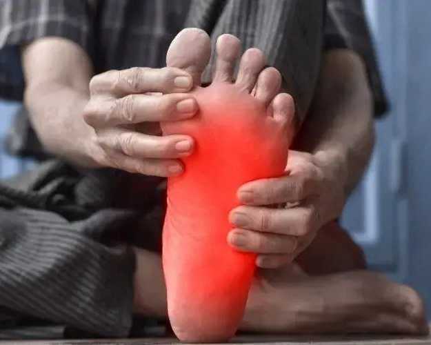 ionic-foot-detox-therapy-remove-toxins-boost-wellness