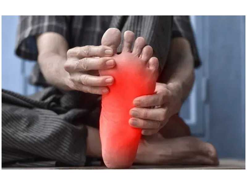 ionic-foot-detox-therapy-remove-toxins-boost-wellness-small-0