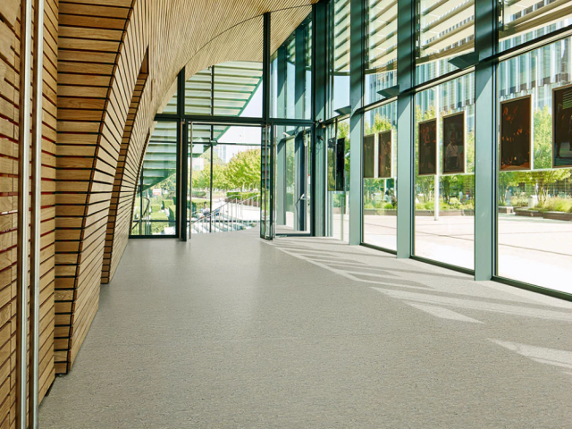 searching-for-durable-natural-linoleum-flooring