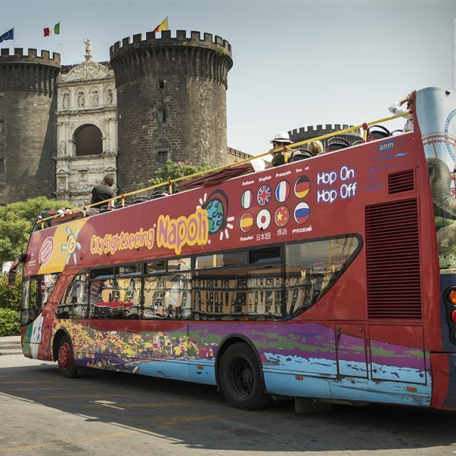 discover-hop-on-hop-off-bus-in-naples-big-0