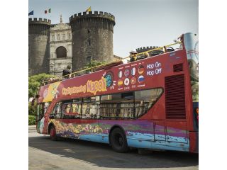 discover-hop-on-hop-off-bus-in-naples-small-0