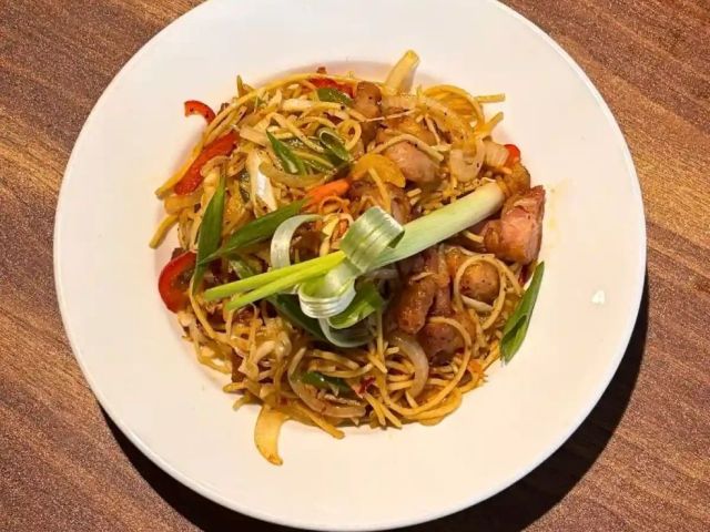 avaya-noodles-flavorful-indo-chinese-fusion-delight