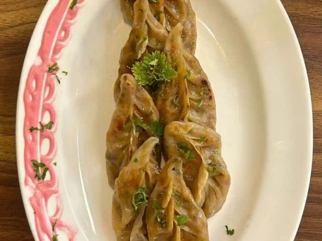 avaya-cafes-steamy-momo-soft-hot-irresistibly-flavorful