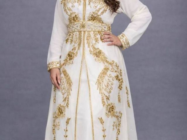 buy-white-kaftan-dress-for-women-stylish-mirraw-collection