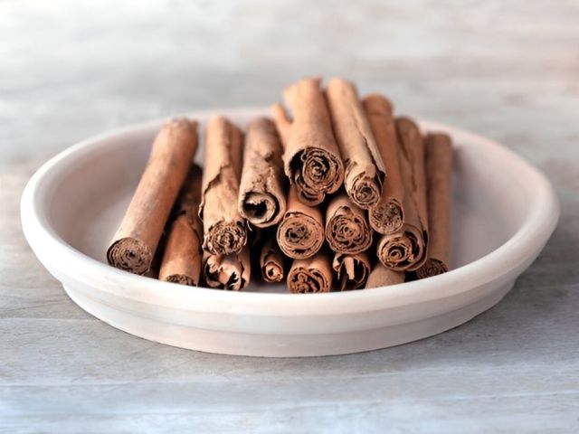 organic-cinnamon-sticks-in-bulk-for-consistent-flavor