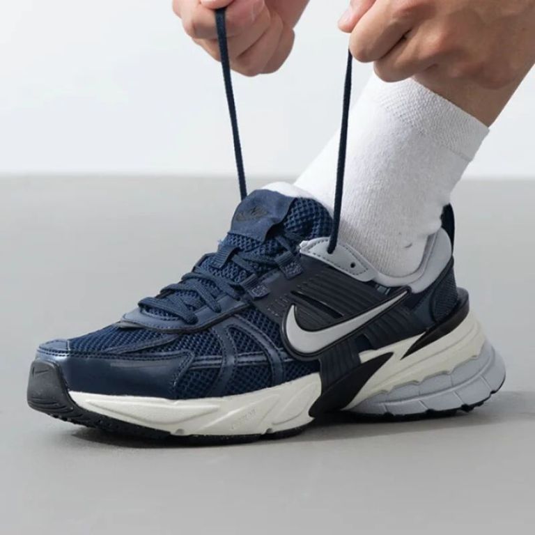 nike-low-top-lightweight-comfortable-shoes-big-1