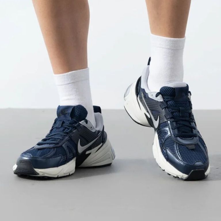 nike-low-top-lightweight-comfortable-shoes-big-2
