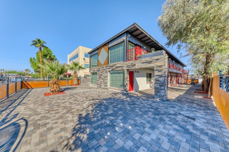 luxury-apartments-in-downtown-las-vegas-big-1