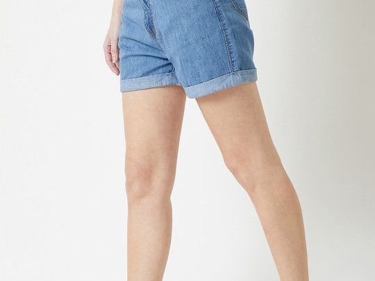 miss-chase-women-blue-solid-regular-fit-denim-shorts
