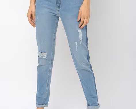 distressed-skinny-jeans-with-contrast-panels
