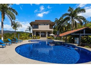 luxury-private-villa-rentals-costa-rica-small-0