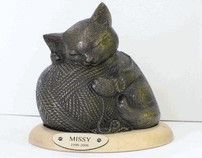 kitty-urn-bronze-big-0