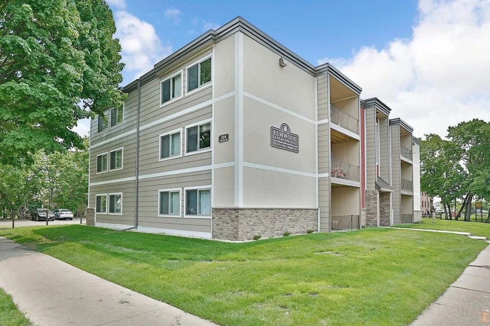 student-apartments-minneapolis-happy-rentals-big-0