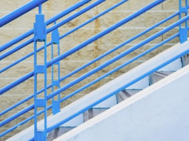 fiberglass-handrails-supporting-workplace-safety-standards