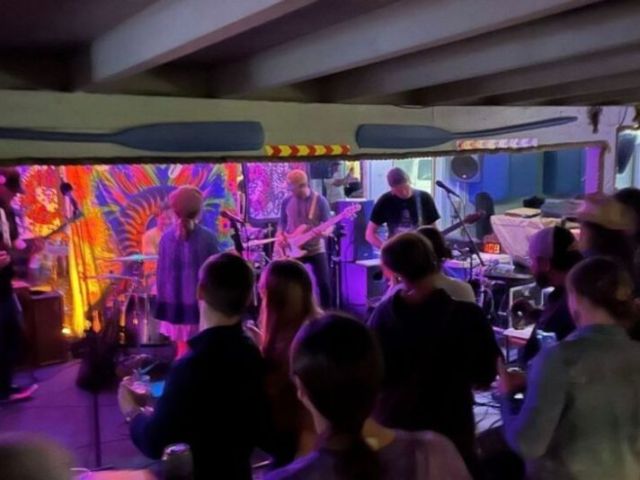 find-live-music-wineries-near-you-in-california
