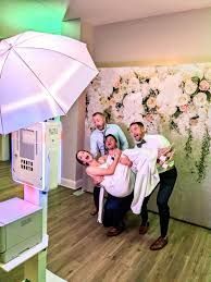 photo-booths-for-weddings-big-0
