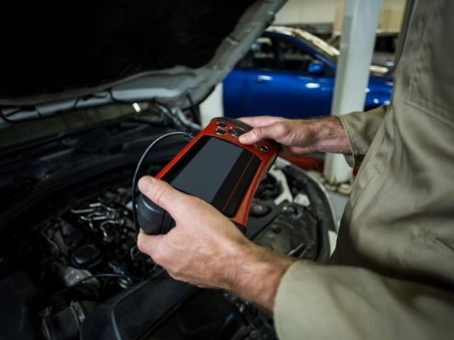 advanced-car-diagnostic-scanner-for-accurate-vehicle-checks