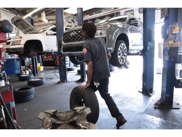 automotive-trades-training-in-philadelphia-high-pay-no-debt