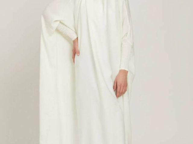 white-abaya-dress-stylish-abayas-by-mirraw-brand