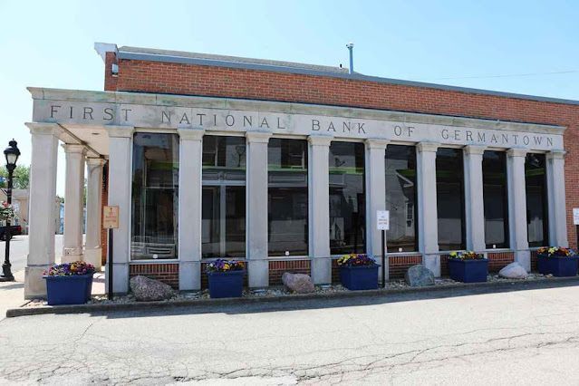 trusted-local-bank-personal-service-you-can-count-on-big-0