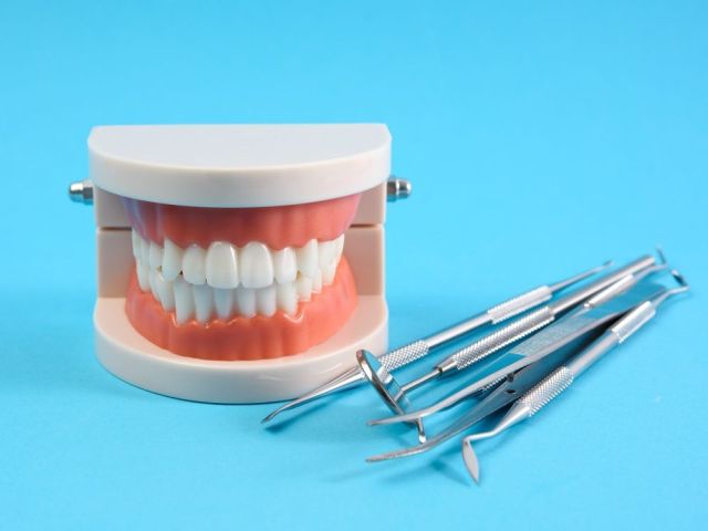 get-a-perfect-smile-with-long-lasting-dental-implants-see-how