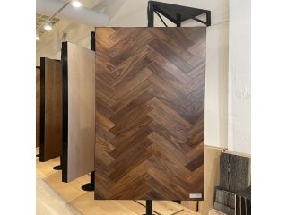compare-solid-and-engineered-wide-plank-floors-small-0